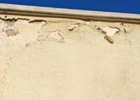 Ανάγκη αποκατάστασης παλαιωμένης εξωτερικής επιφάνειας τοίχου, προστασία από υγρασία, μόνωση και στεγάνωσή της